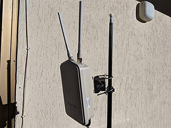 Outdoor Rainproof Wireless WiFi Extender Repeater Long Range Signal Booster G4F5 