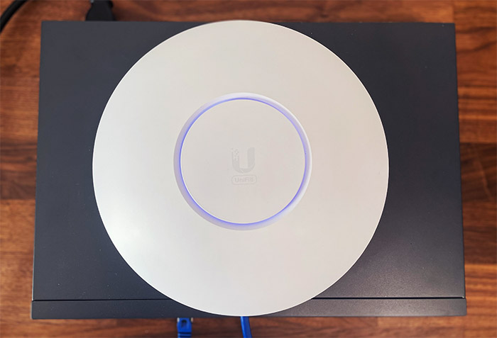 announcer Bopæl Udfordring Ubiquiti U6-LR (Unifi 6 Long Range) WiFi 6 Access Point Review: How far  does it reach? – MBReviews