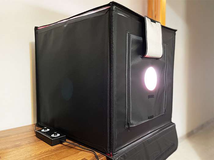 ombar-studio-light-box