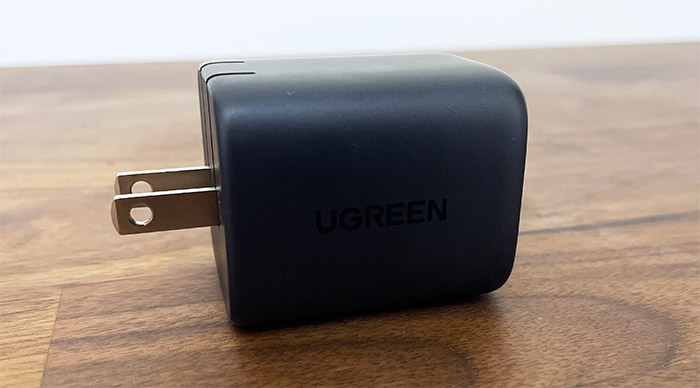 ugreen-nexode-45w-gan-charger-side