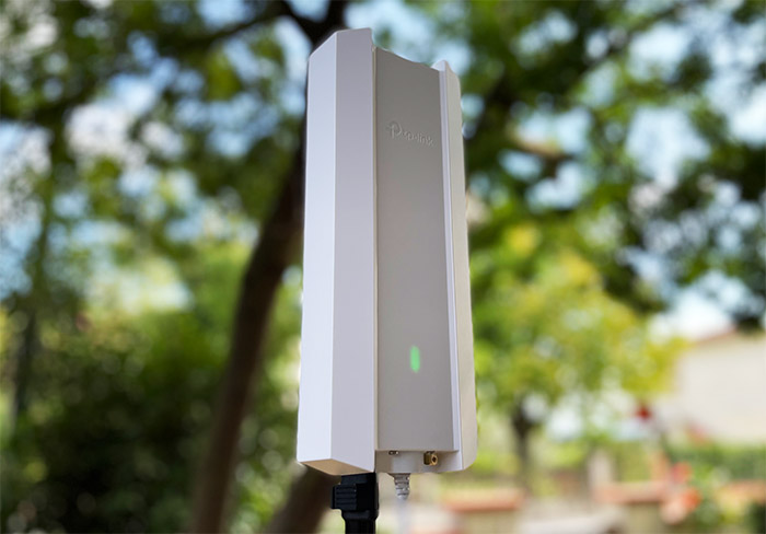 https://www.mbreviews.com/wp-content/uploads/2022/09/tp-link-eap610-outdoor-13.jpg