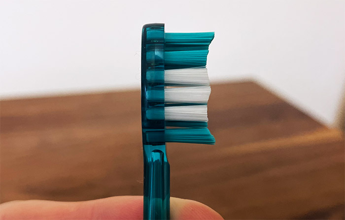 soocas-spark-electric-toothbrush-bristles
