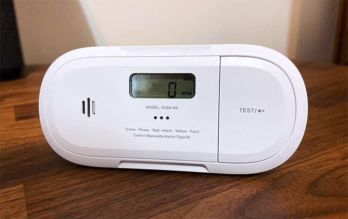 https://www.mbreviews.com/wp-content/uploads/2022/12/x-sense-xc04-wx-co-detector-1.jpg