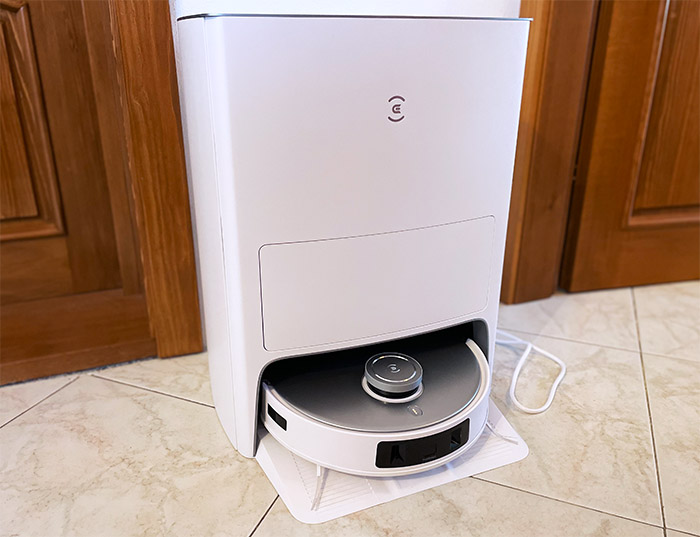 DEEBOT T20 OMNI recognizes carpets with extraordinary accuracy. The Au